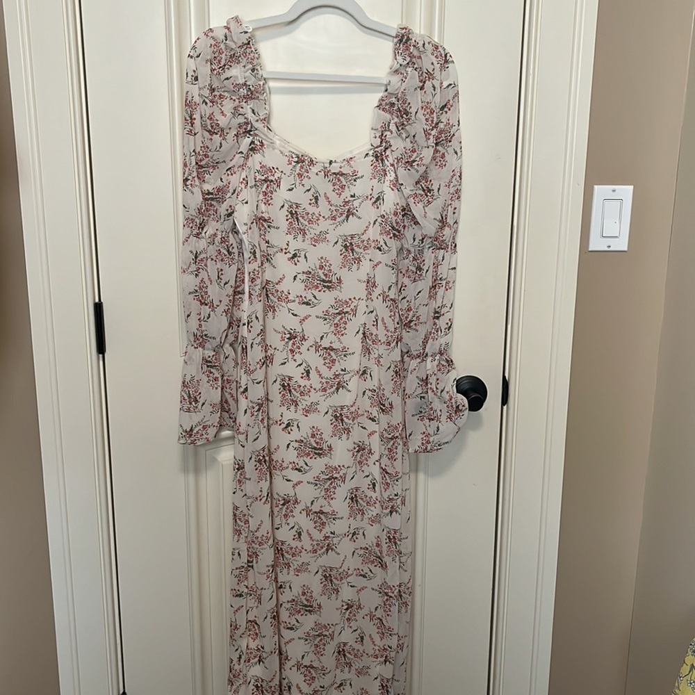 Beautiful MISSGUIDED DRESS - Picture 4 of 5